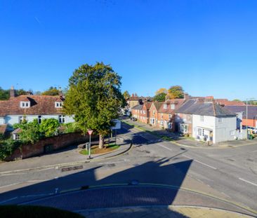 1 Bedroom Flat / Apartment - West Street, Alresford - Photo 5