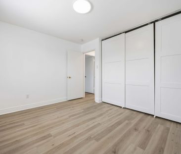 For Lease - 249 Hodgson Drive, Newmarket, Ontario - Photo 2