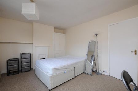 4 bedroom house to rent - Photo 3