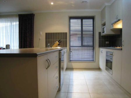 Spacious 4 Bedroom Family Home in Watson - Photo 2