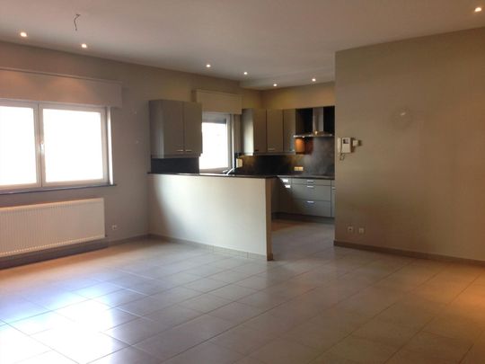 - Net gelijkvloers appartement met 2 slaapkamers. - Foto 1