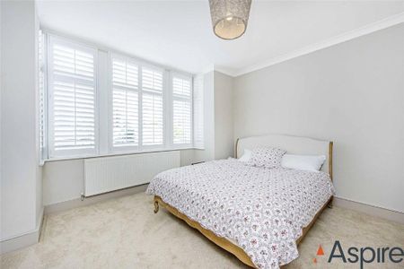 3 bedroom flat to rent - Photo 4