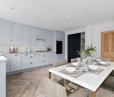 4 bedroom terraced house to rent - Photo 6