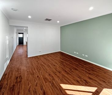 Rosewood Grove Home with a Pool - Photo 3