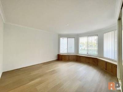 Spacious 4×2 Family Home with Charm - Photo 2