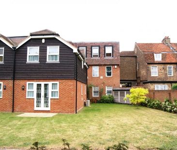 White Hart House, Colnbrook, Berkshire,SL3 - Photo 2