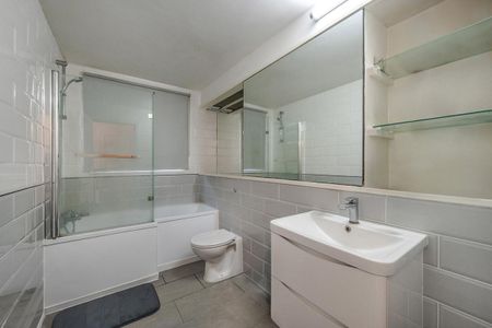 3 bedroom flat in 6 Odessa Street - Photo 4