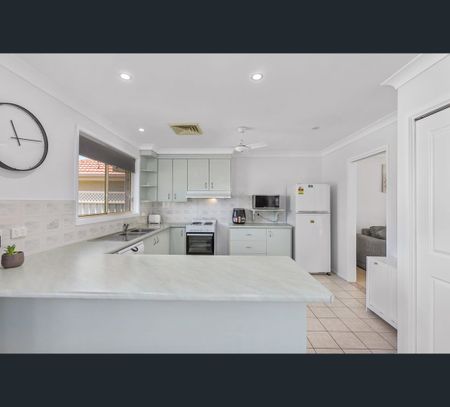 18 Eureka Place, Tamworth, NSW 2340 - Photo 2