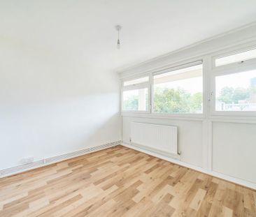 3 bedroom flat to rent - Photo 6