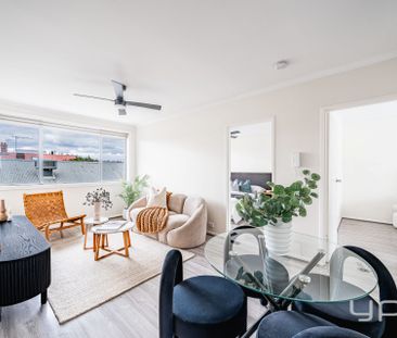 Stylish Comfort in the Heart of Williamstown! - Photo 3