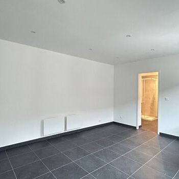 Appartement 2 pièces 33m2 REIMS 530 euros - Photo 1