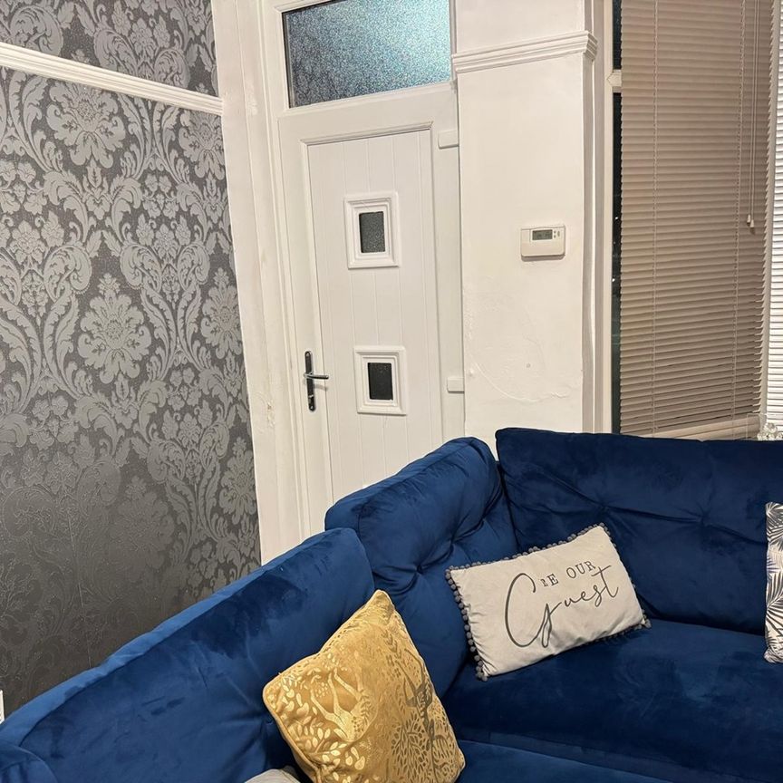 3 Bed Terraced House, City Road, S2 - Photo 1