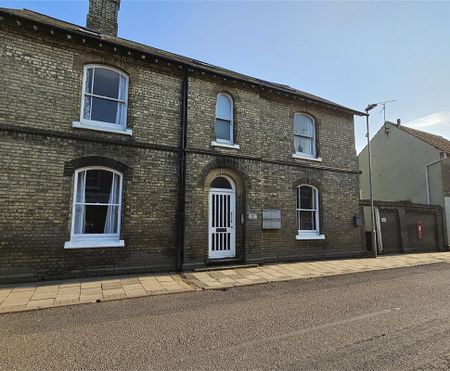 Flat 5, 101 High Street, Ramsey, Huntingdon - Photo 3