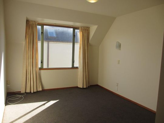 Spacious Apartment by Art Gallery & Hagley Park - Photo 1