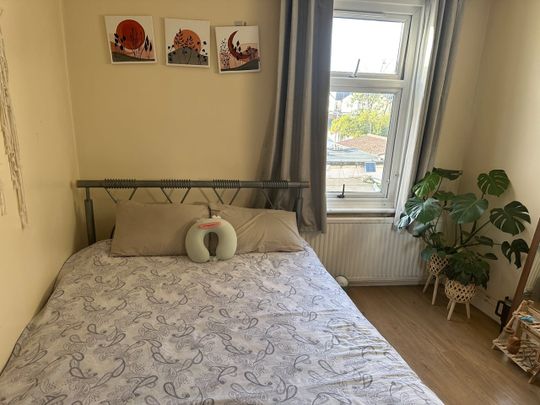 Room in a Shared House, Jephson Road, E7 - Photo 1