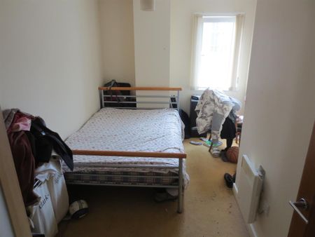 2 bedroom flat to rent - Photo 3
