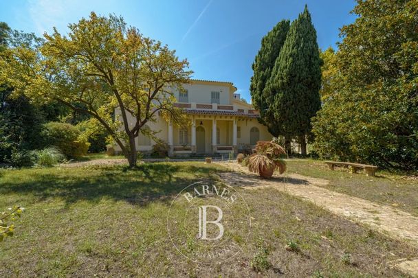 Location - Marseille - 13008 - Demeure de 230 m² - Jardin - Stationnement - Photo 1