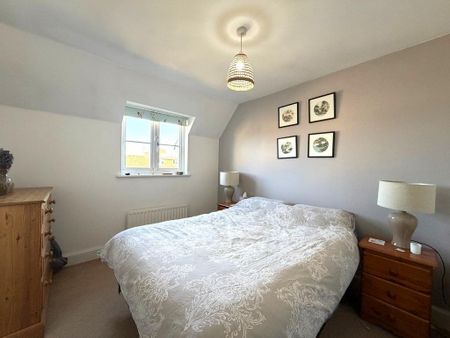 3 bedroom semi-detached house to rent - Photo 5