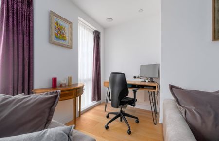 4 bedroom end of terrace house to rent - Photo 3