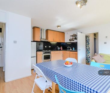 1 bedroom flat to rent - Photo 6