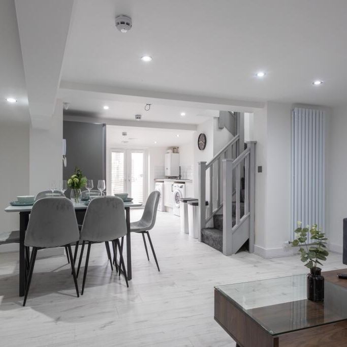 5 bedroom house to rent - Photo 1