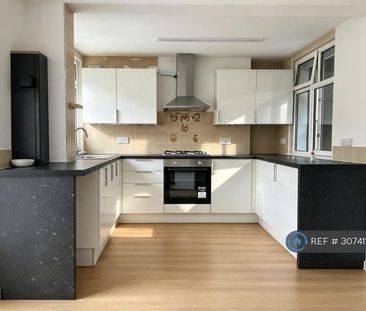 1 bedroom in a house share to rent - Photo 6