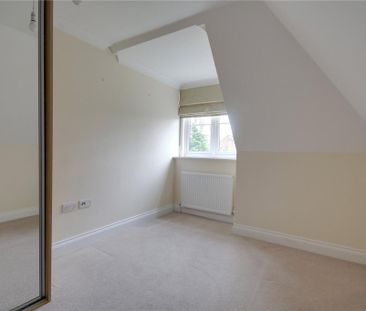 4 bedroom detached house to rent - Photo 2