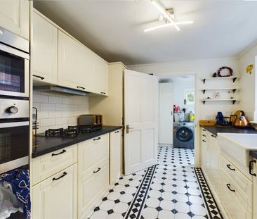 3 bedroom House in Rowley Road, Reading - Photo 5
