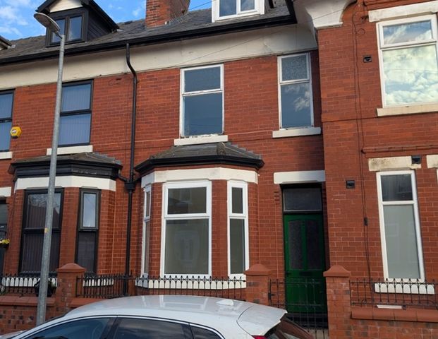 Room in a Shared House, Lords Avenue, M5 - Photo 1