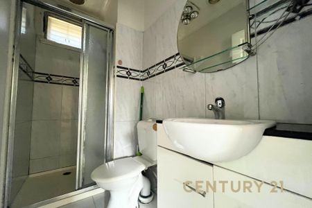 Easy Living in a Prime Location - Photo 2