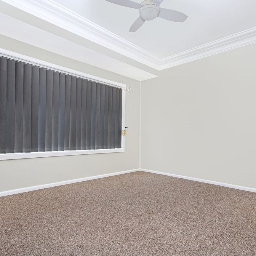3 Bedroom Home, Convenient Location - Photo 1