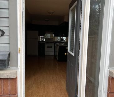 For Lease - 4620 Guildwood Way Unit# 6, Mississauga, Ontario - Photo 3