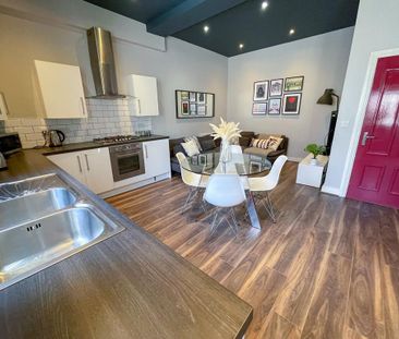 6 bedroom terraced house to rent - Photo 4