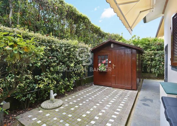 Via Scassicarli, 30, Forte dei Marmi, Tuscany 55042