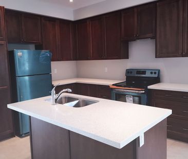 For Lease - 19 Zenyatta Lane, East Gwillimbury, Ontario - Photo 2