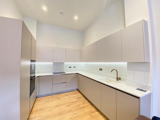 3 bedroom flat to rent - Photo 1