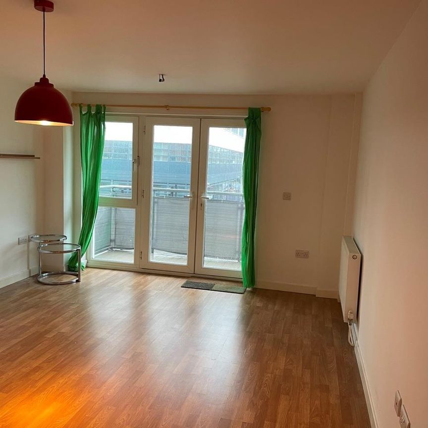 1 Bed Flat, Fenton, E1 - Photo 1