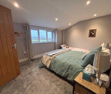 5 bedroom detached house to rent - Photo 5