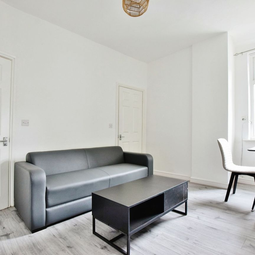 4 Bed Terraced House, Crondall Street, M14 - Photo 1