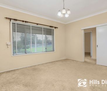 Three-Bedroom Home on a Huge Block - Ideal for Tradesperson - Photo 6