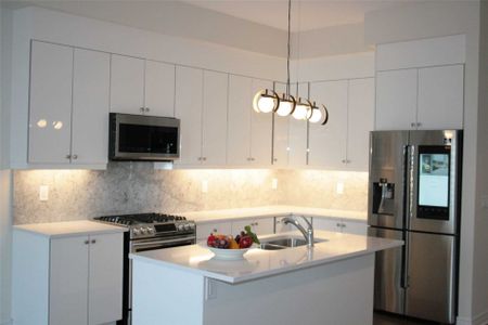 For Lease - 65 Laskin Drive, Vaughan, Ontario - Photo 5