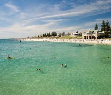 Character home in sought after location - Photo 6