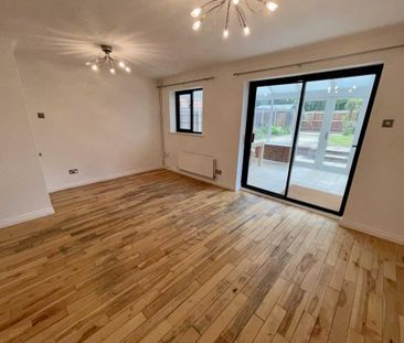 4 bedroom detached house to rent - Photo 1