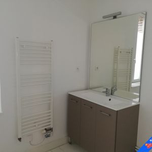 Location Appartement 1 pièce 32m² JOIGNY 89300 - Photo 2