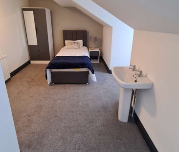 Rooms Available SR2 Room 4 - Photo 2