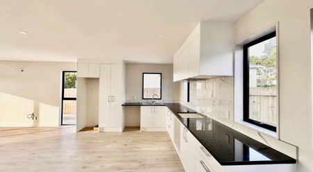 Great Family Home - Photo 2