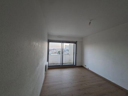 Location Appartement 2 pièces 37m² BORDEAUX 33000 - Photo 2