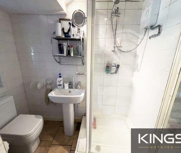 6 bedroom semi-detached house to rent - Photo 5