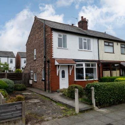 3 bedroom property to rent in Salford - Photo 1