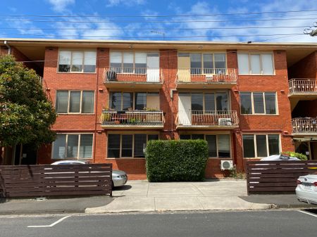 1 / 11 Crimea St, St Kilda - Photo 4